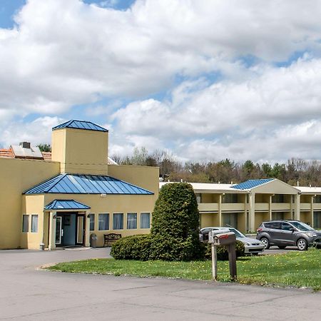 Rodeway Inn Brookville Bagian luar foto