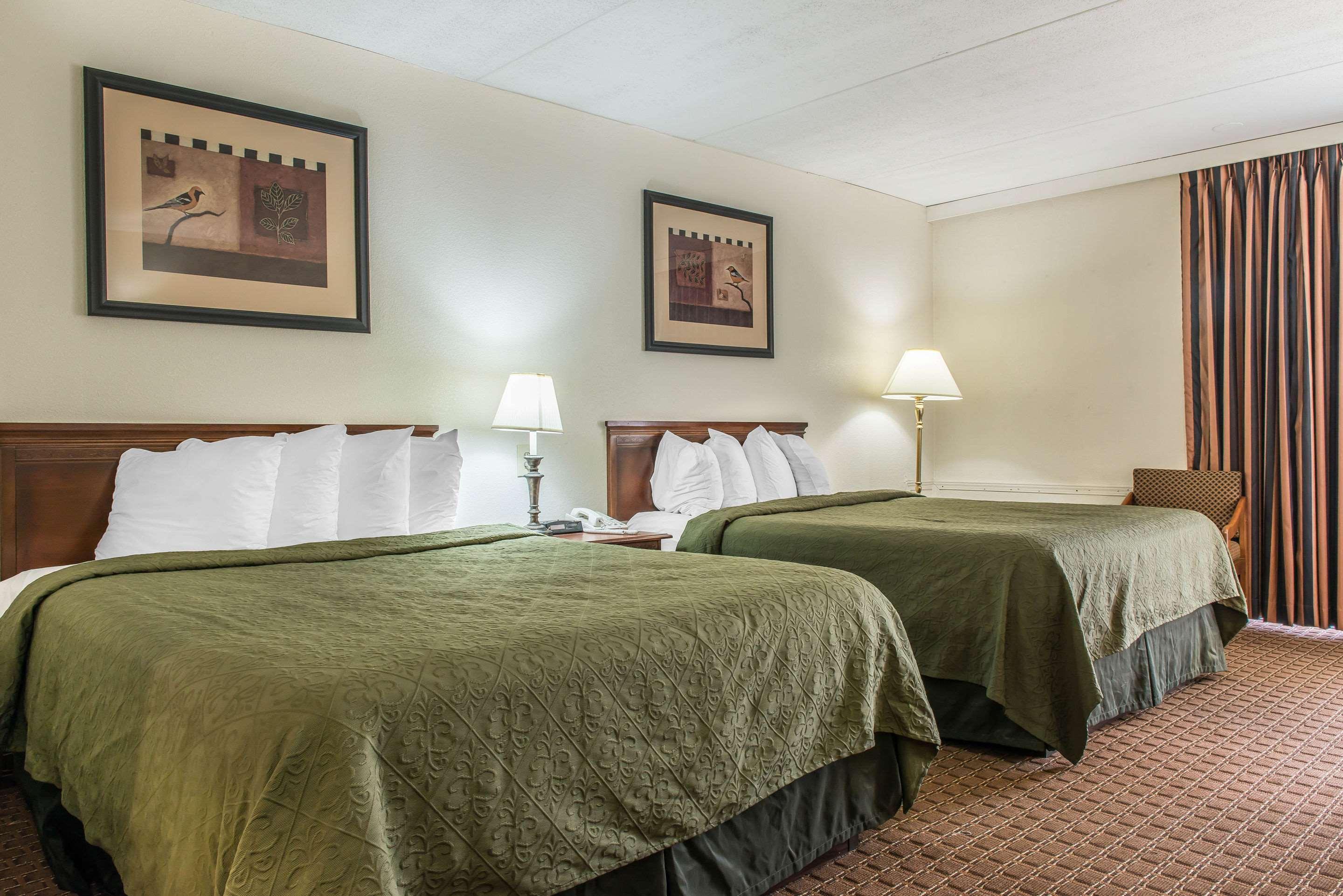 Rodeway Inn Brookville Bagian luar foto