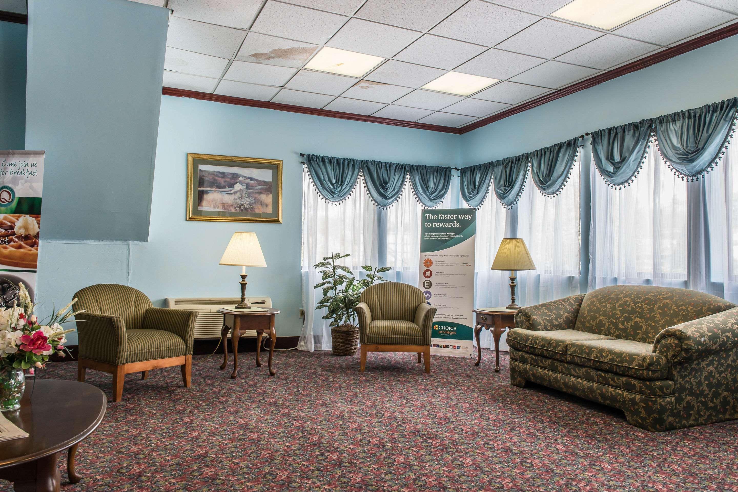 Rodeway Inn Brookville Bagian luar foto
