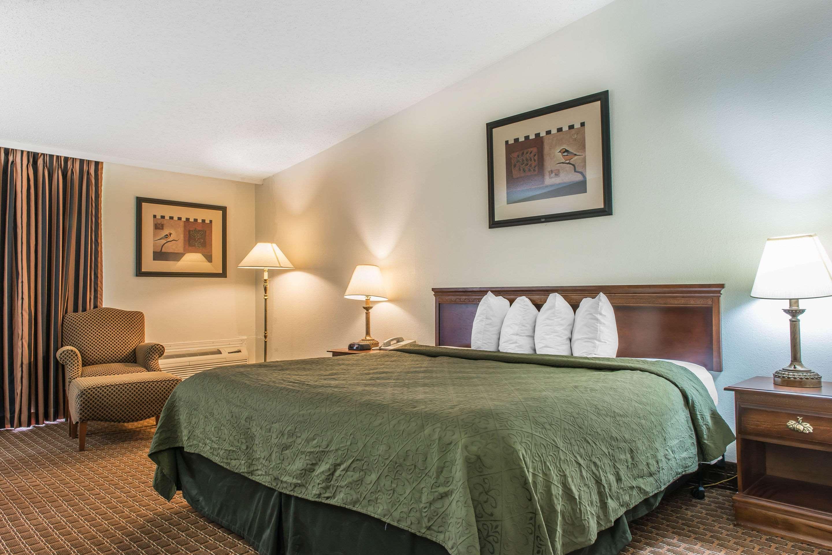Rodeway Inn Brookville Bagian luar foto