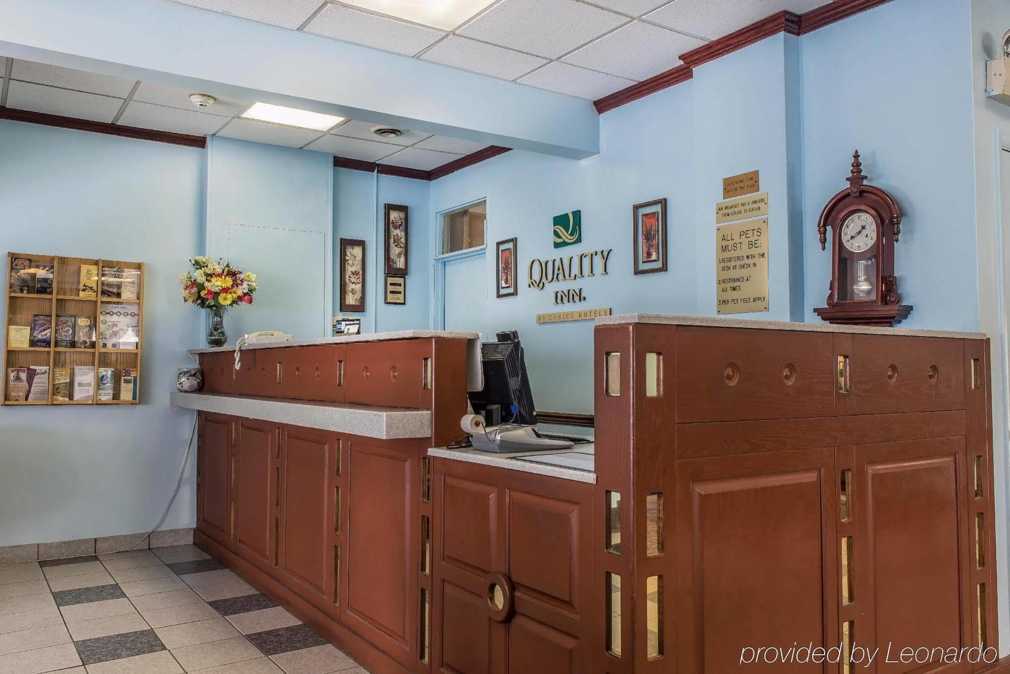 Rodeway Inn Brookville Bagian luar foto